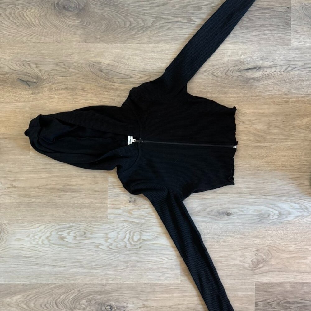 Long sleeve black tight hoodie